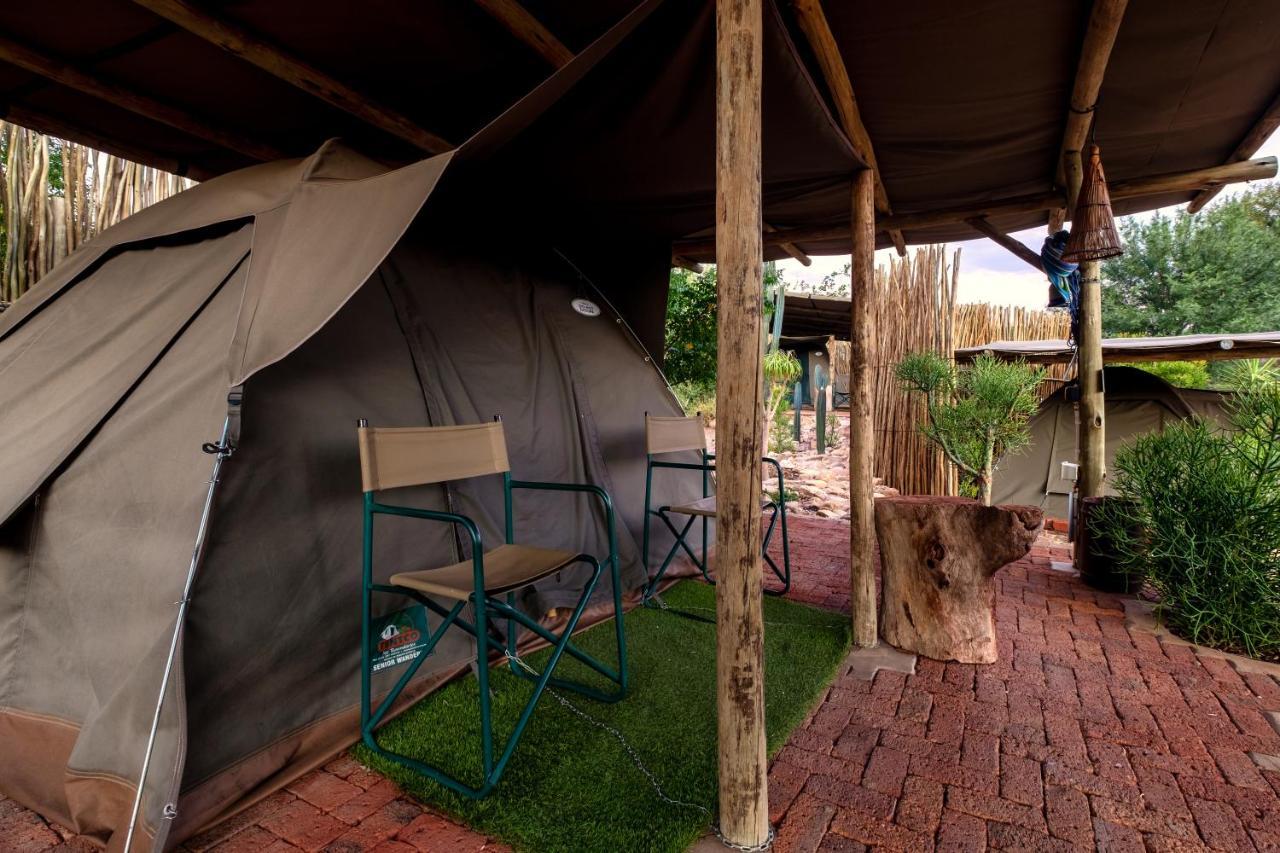 Urban Camp Hotel Windhoek Exterior foto
