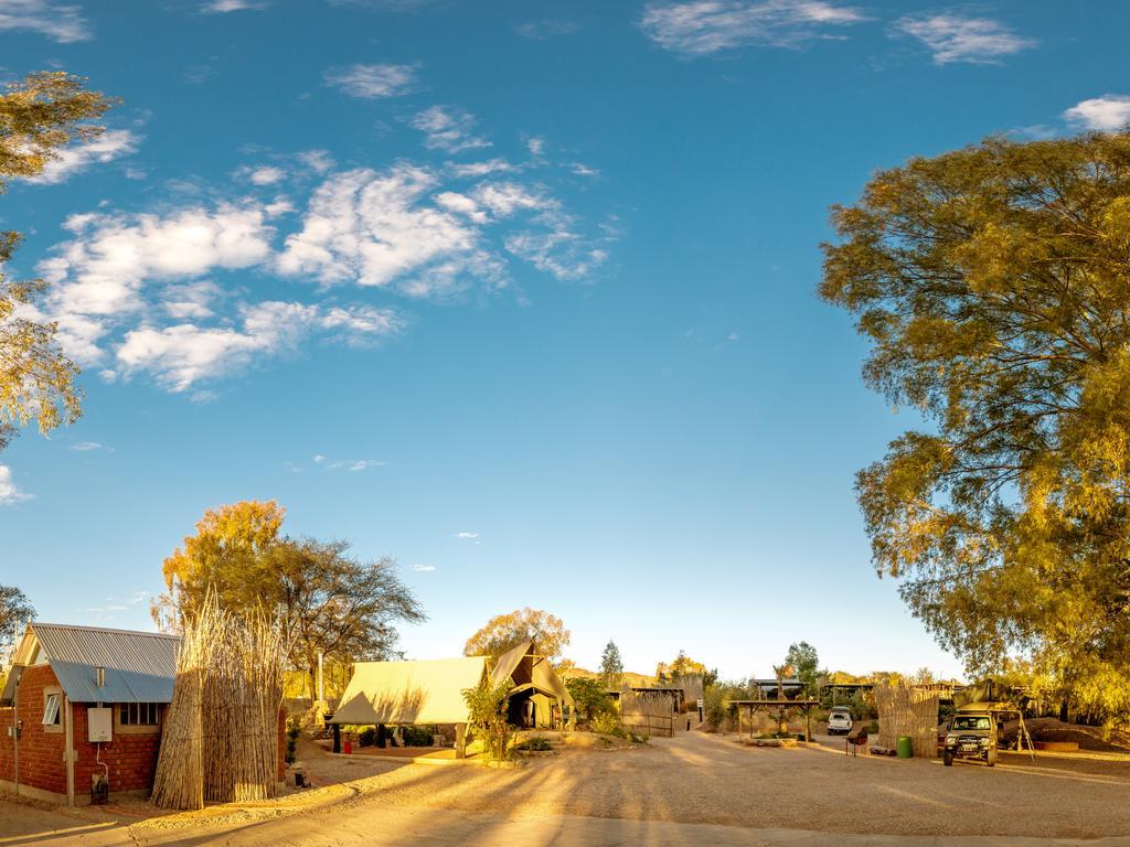 Urban Camp Hotel Windhoek Exterior foto