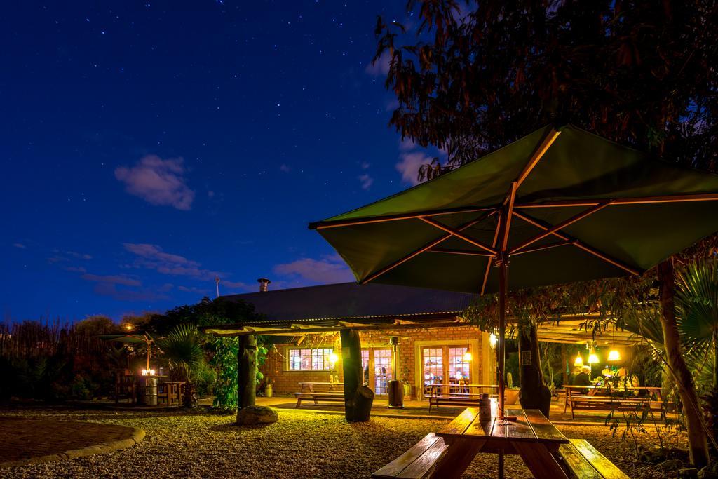 Urban Camp Hotel Windhoek Exterior foto